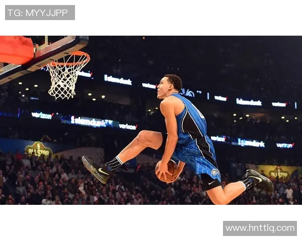 拉文与戈登的精彩对决解说分析与赛场瞬间回顾